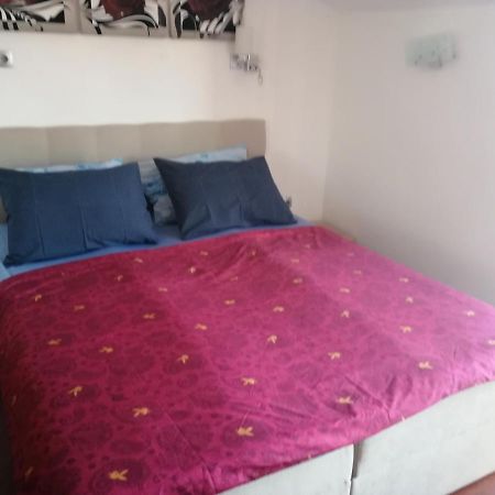 Apartmani Slavica Jezera Luaran gambar