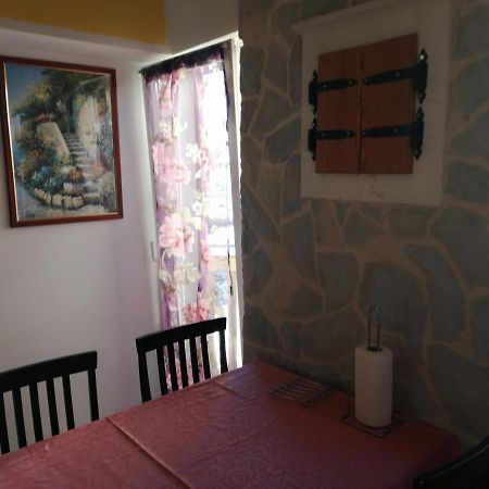 Apartmani Slavica Jezera Luaran gambar