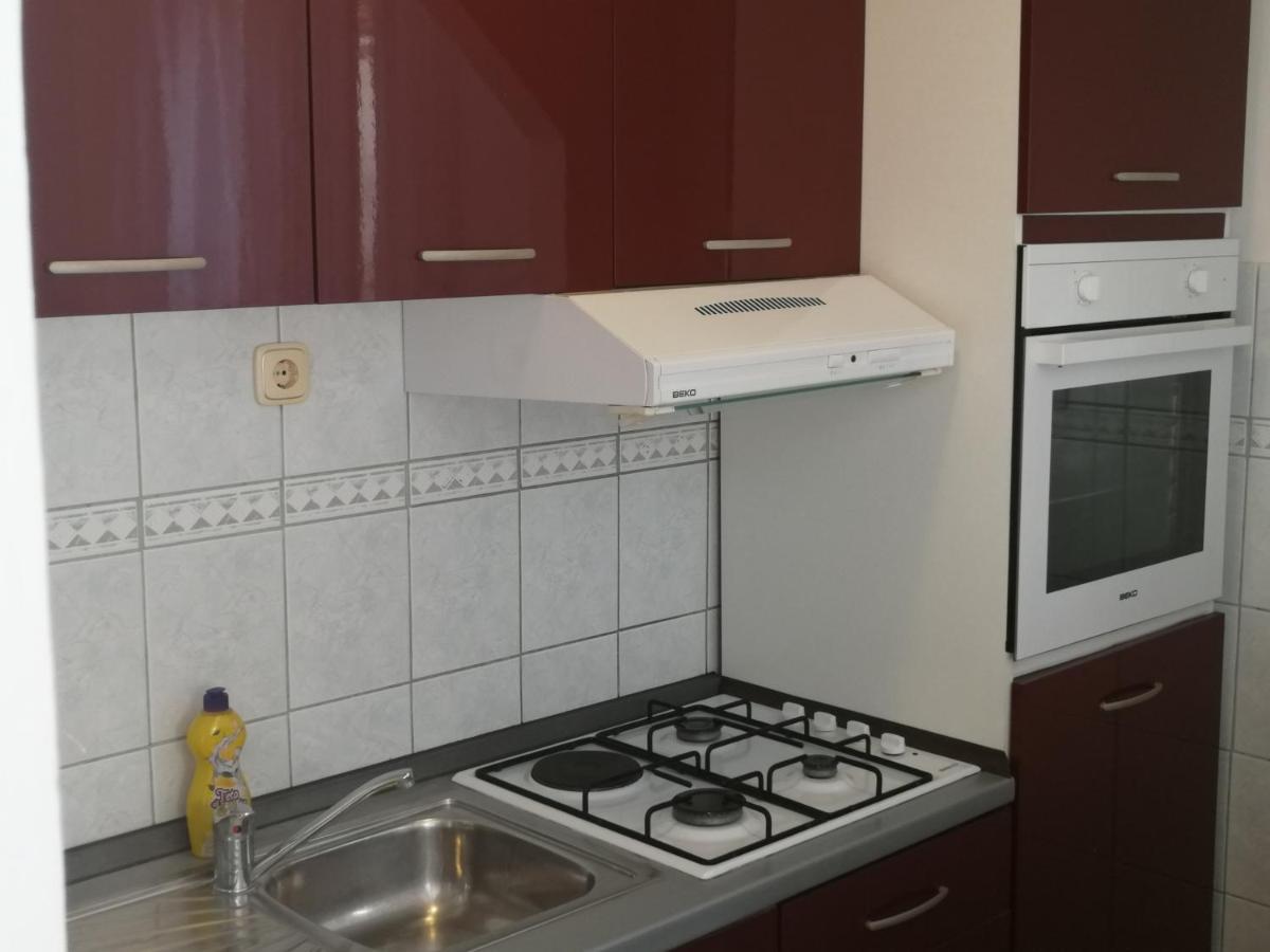 Apartmani Slavica Jezera Luaran gambar